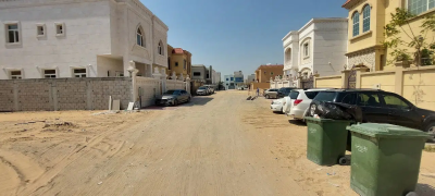 A 2800 square foot residential tract of land in Al Yasmeen is being sold quickly.-4