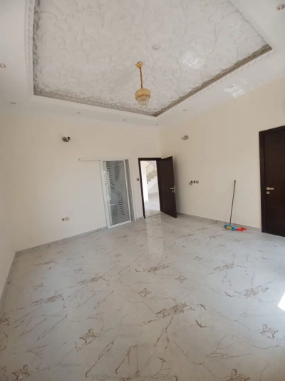 Villa for the first resident, 3014 square feet in size, with super-deluxe finishing, owned by Al Yasmeen