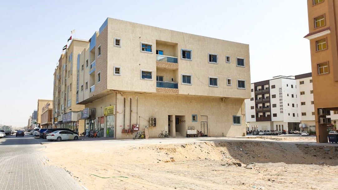 For sale a new building in Al Jurf 3 - Ajman-5